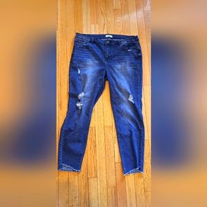 Womens Kensie Jean's, size 14/32.